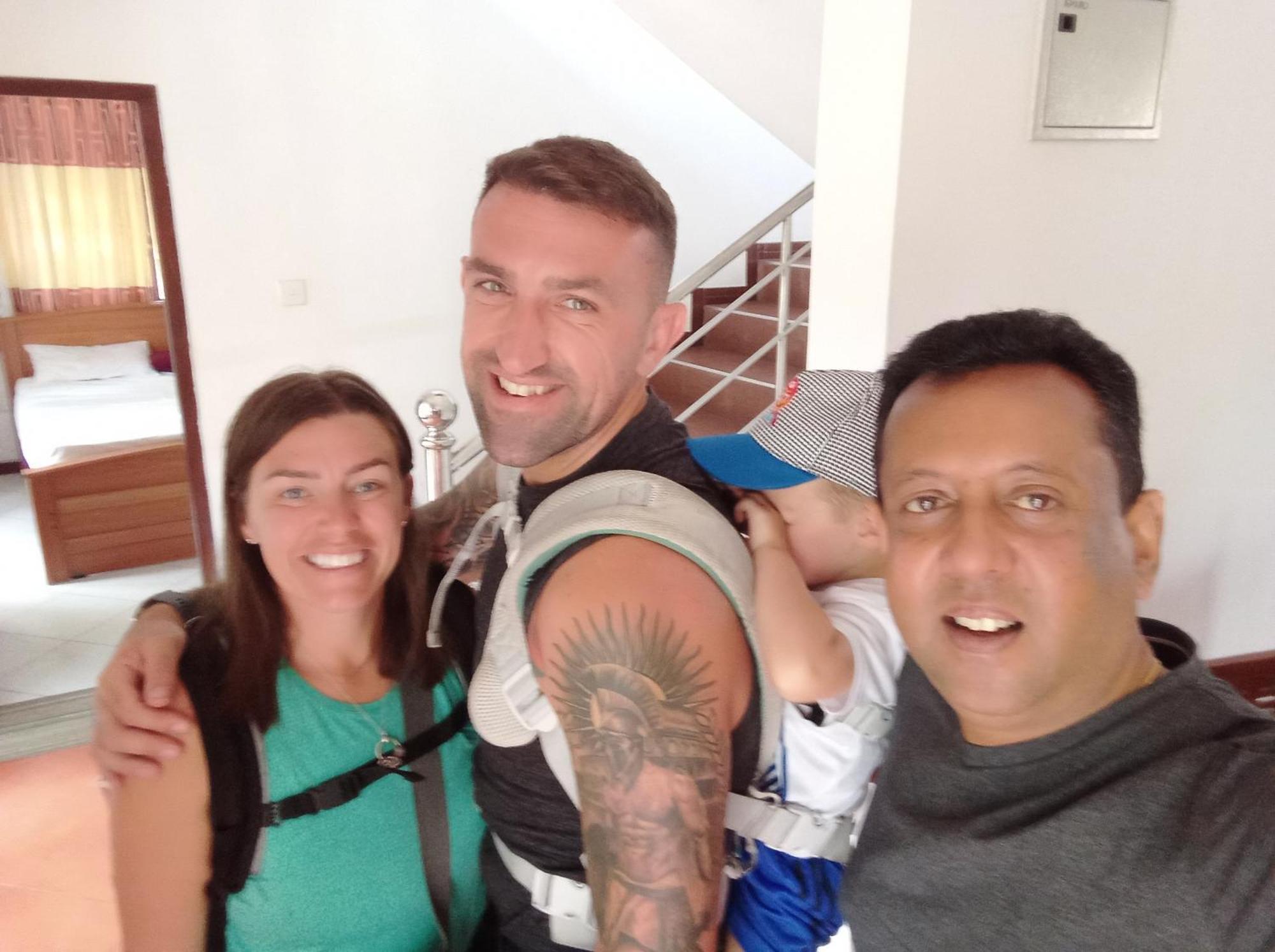 Vino Villa Tourists & Local Accommodations - 24 Hrs Kandy Bagian luar foto