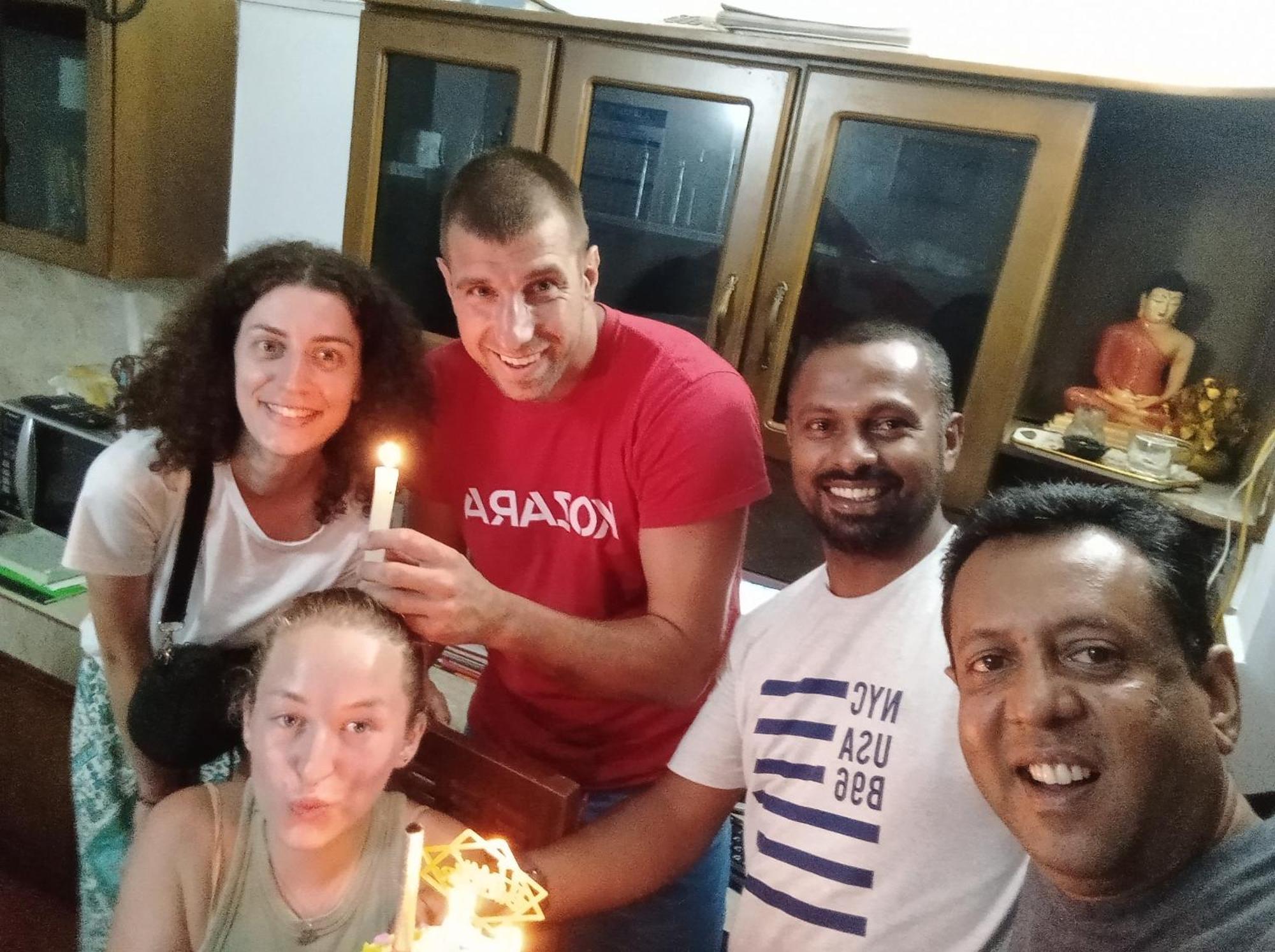 Vino Villa Tourists & Local Accommodations - 24 Hrs Kandy Bagian luar foto
