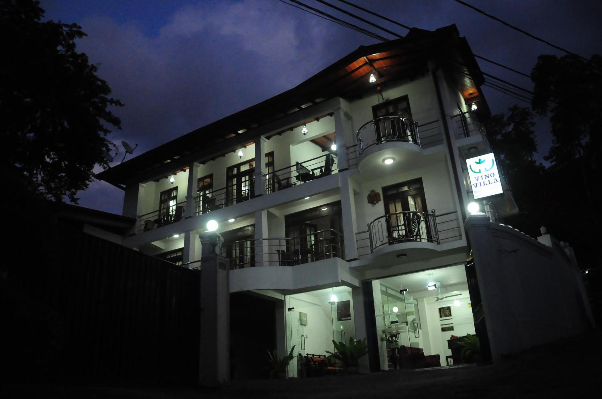 Vino Villa Tourists & Local Accommodations - 24 Hrs Kandy Bagian luar foto