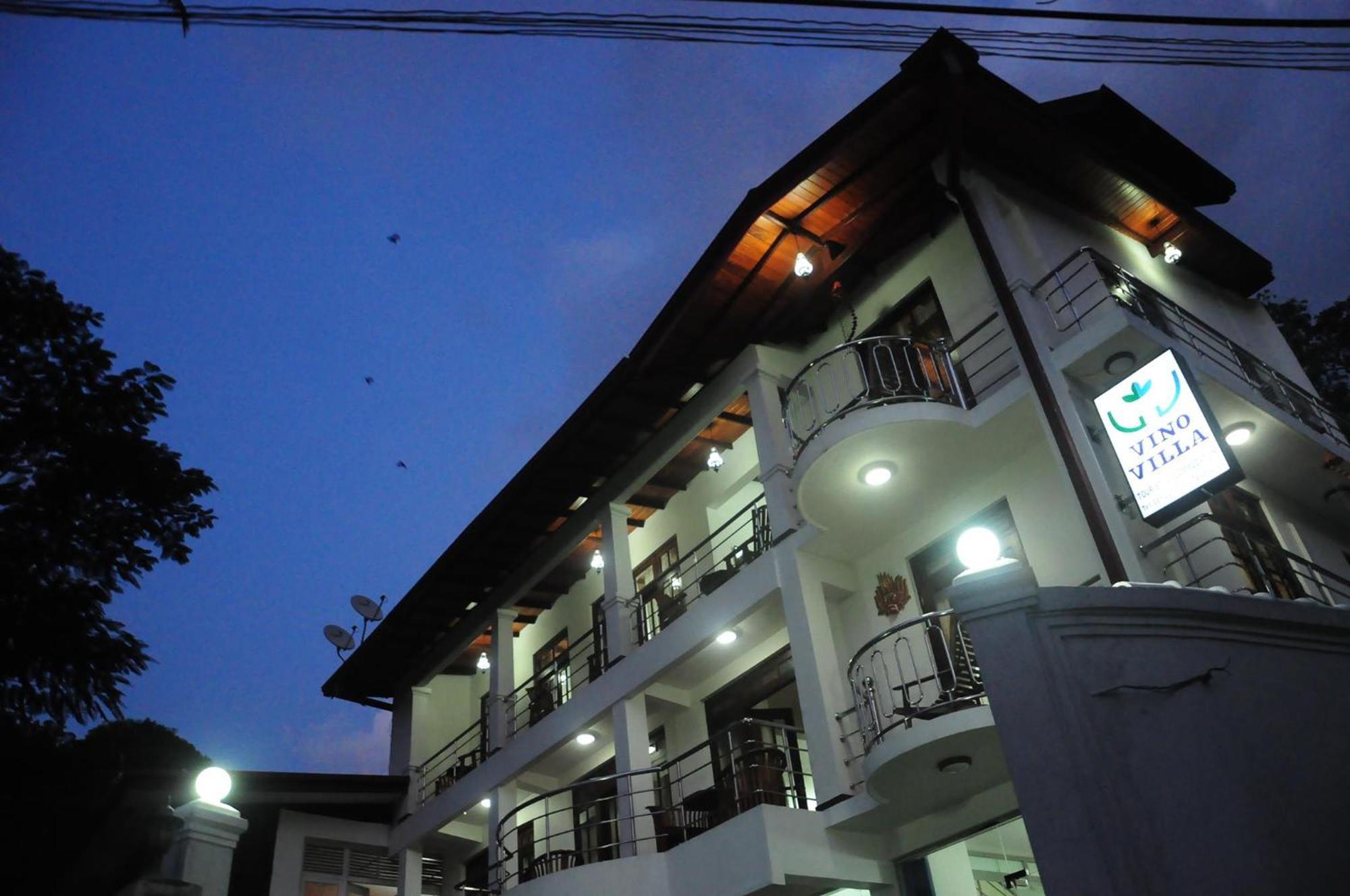 Vino Villa Tourists & Local Accommodations - 24 Hrs Kandy Bagian luar foto